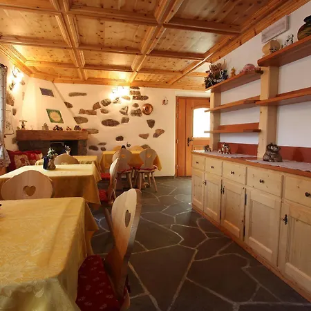 B.& B. Corradini Bed & Breakfast Castello-Molina di Fiemme